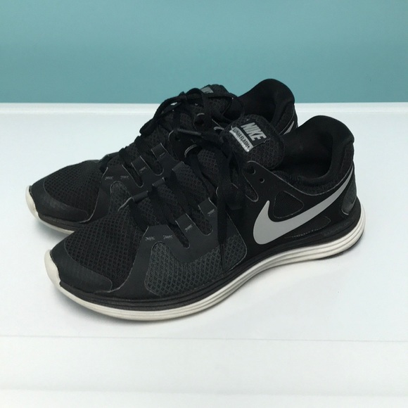 nike lunar flash plus